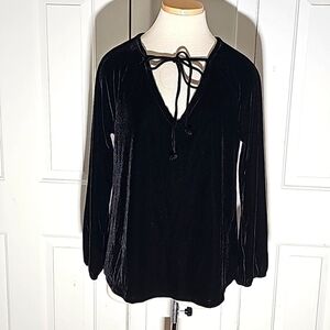 Dylan black velvet women's top. V neck with‎ tie. Long sleeves. Victoria Goth